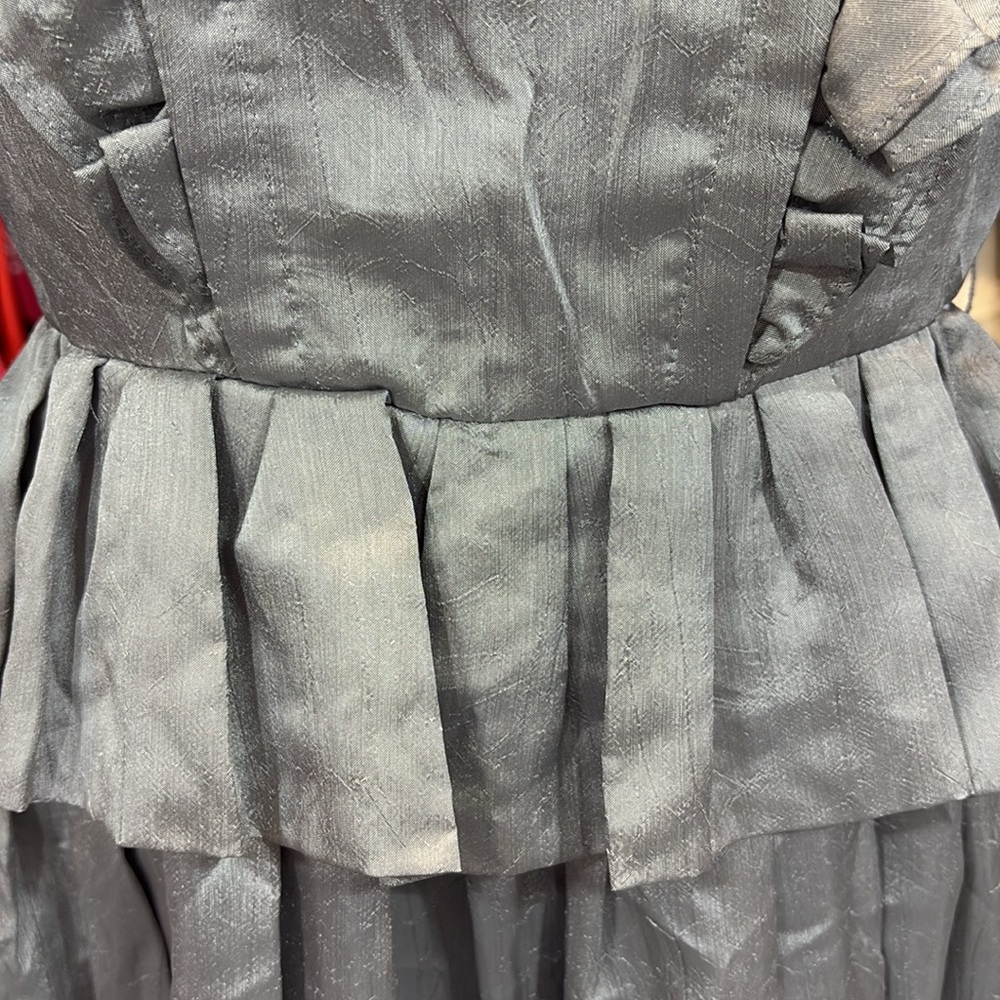 NWT Elegant Silver/Gray Women's Dress - Picture 5 of 8